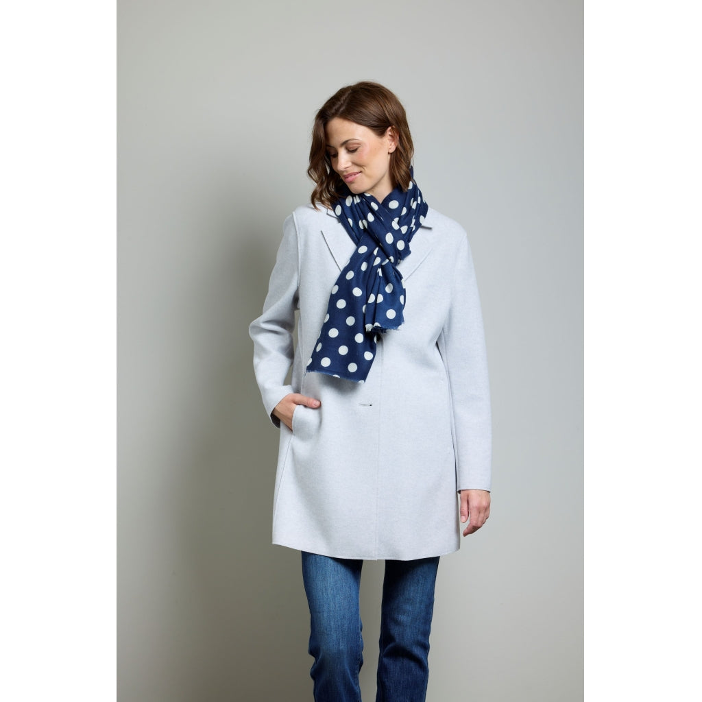 Junge Nina Kv. 95 50-Deep blue dot