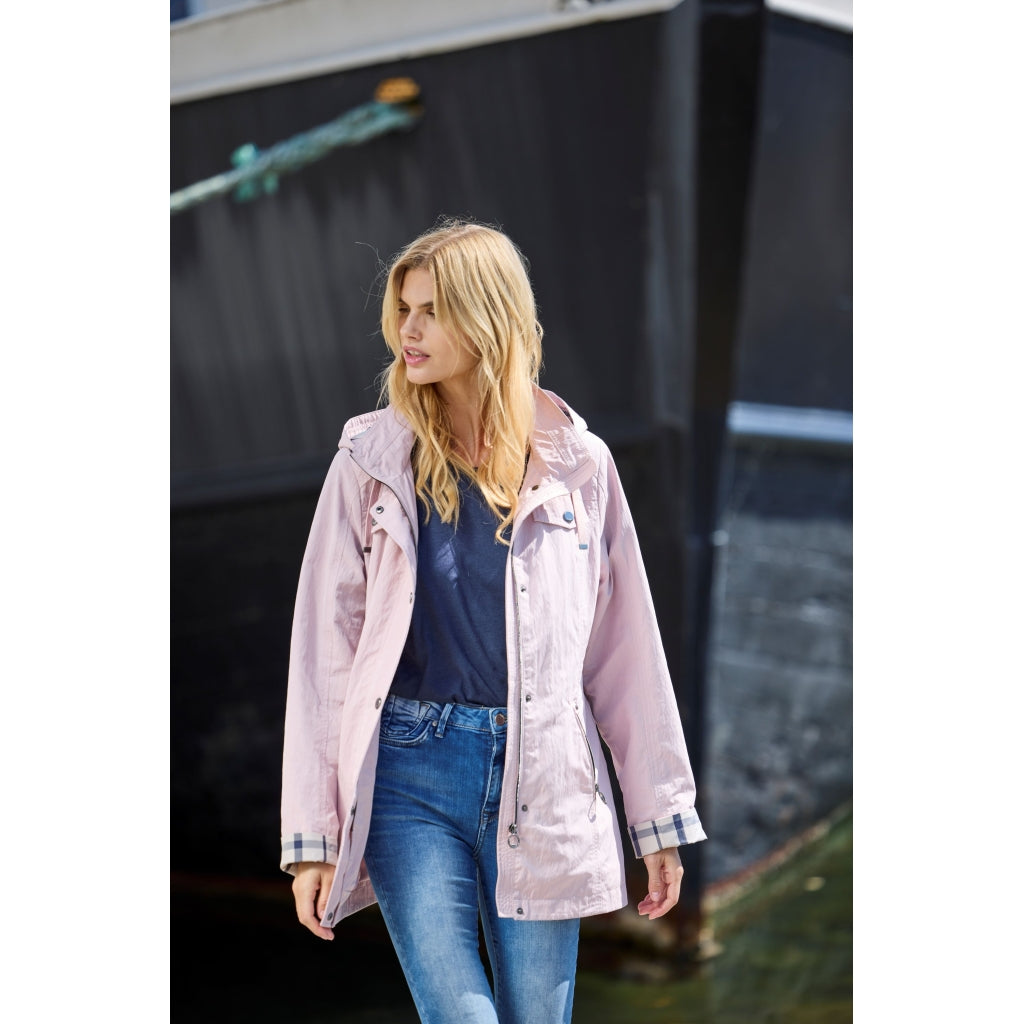 Junge Nellie Kv. 75 33-Rose