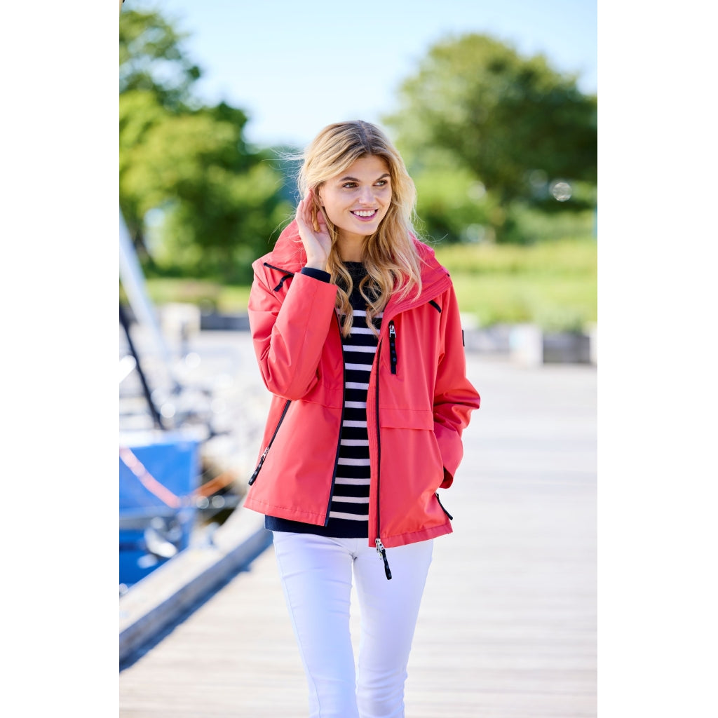 Junge Nikki Kv. 86 39-Cayenne