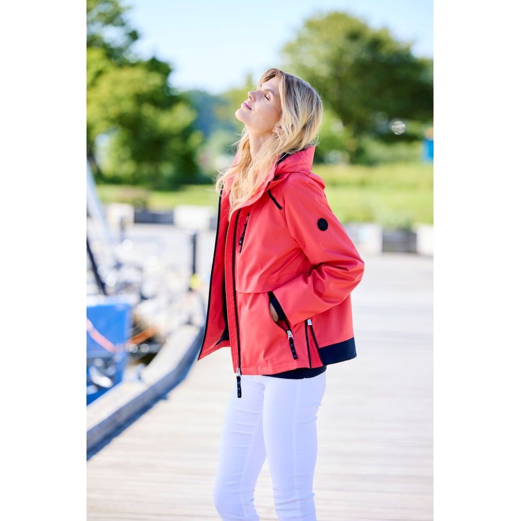 Junge Nikki Kv. 86 39-Cayenne