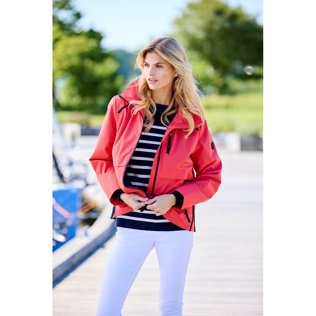 Junge Nikki Kv. 86 39-Cayenne