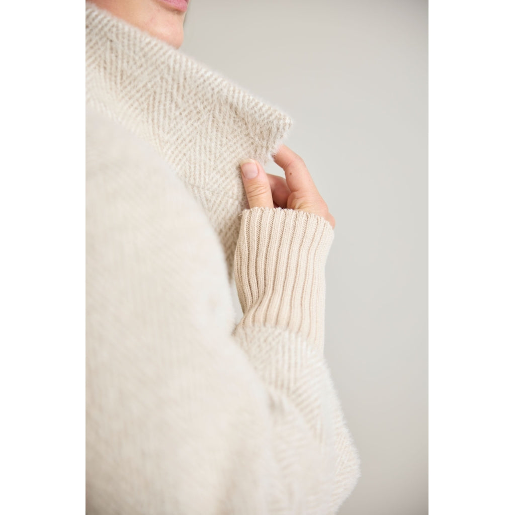 Junge Olga Kv. 12 12-Sand