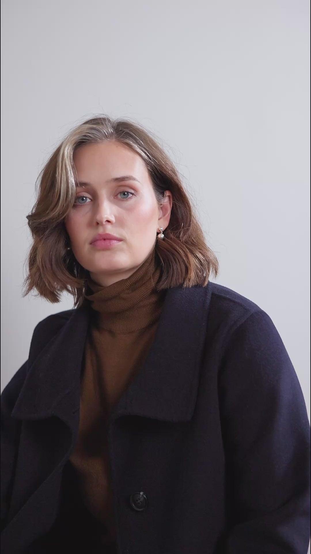 Junge Oline Kv. 10 63-Taupe